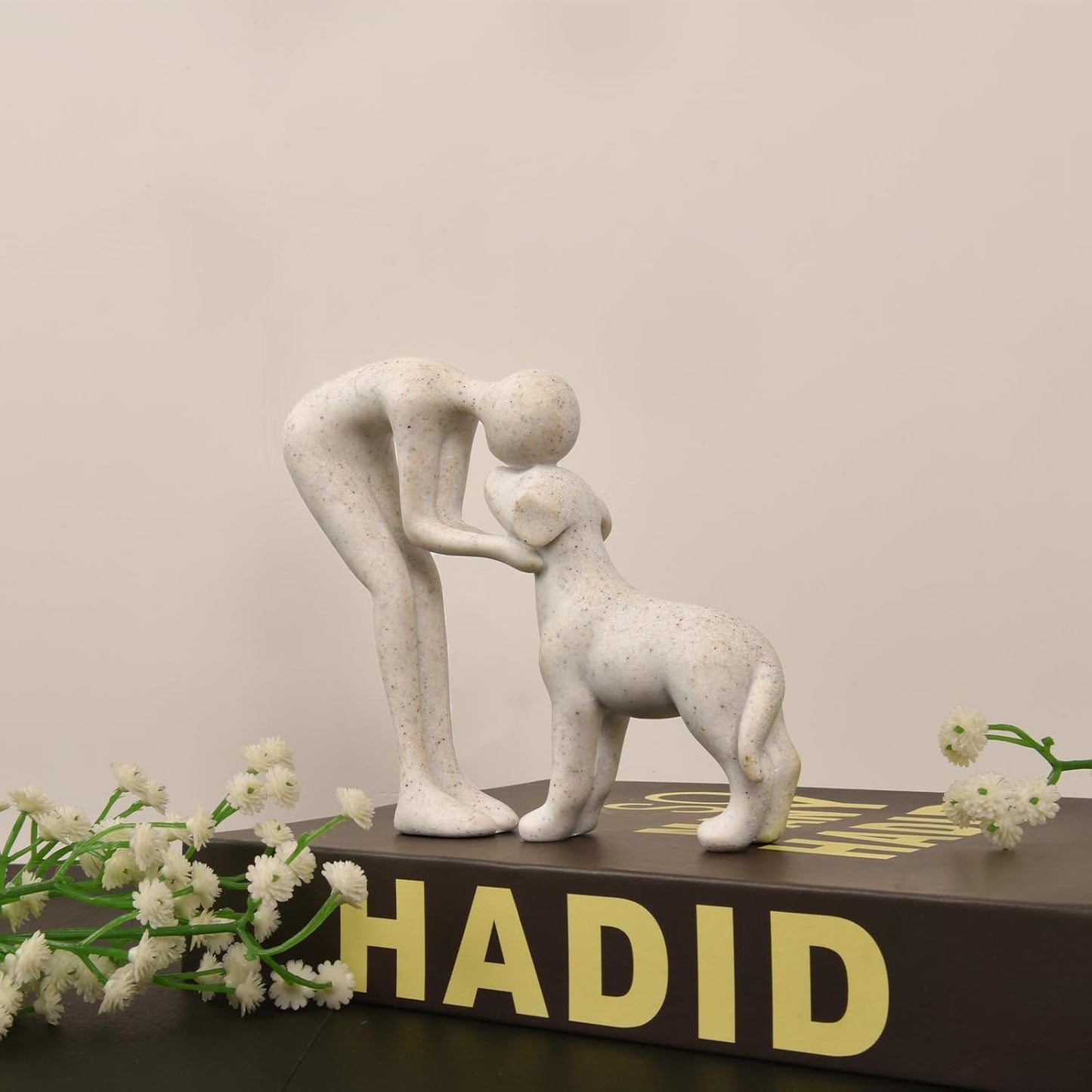 Dog Sculpture Home Decor Cute Man and Dog Statue Decoration for Office、Living Room、Bedroom、Home, Memory Gifts for Pet Lovers (Sandstone)